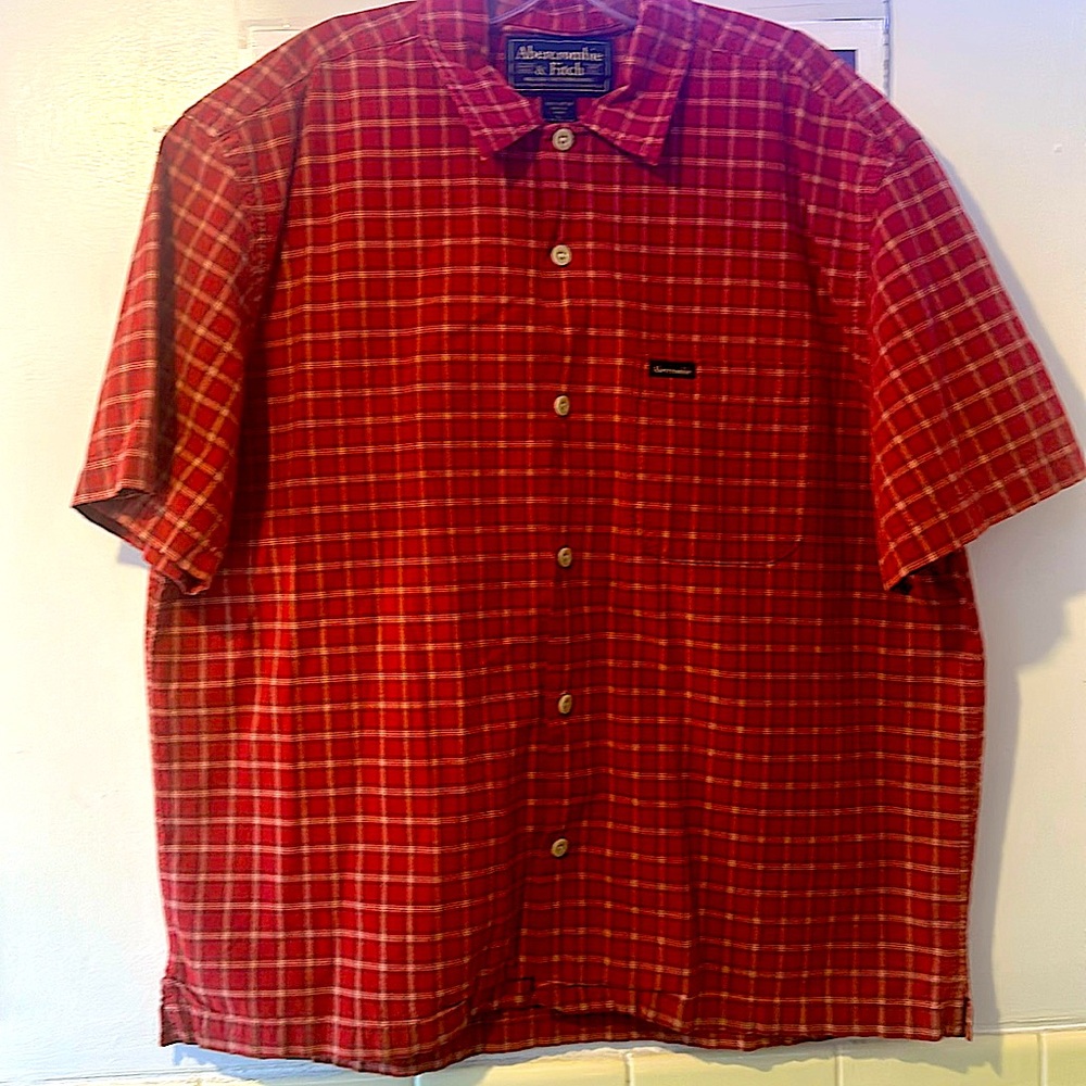 Abercrombie & Fitch dark red plaid button up shirt. Size large. 100%cotton